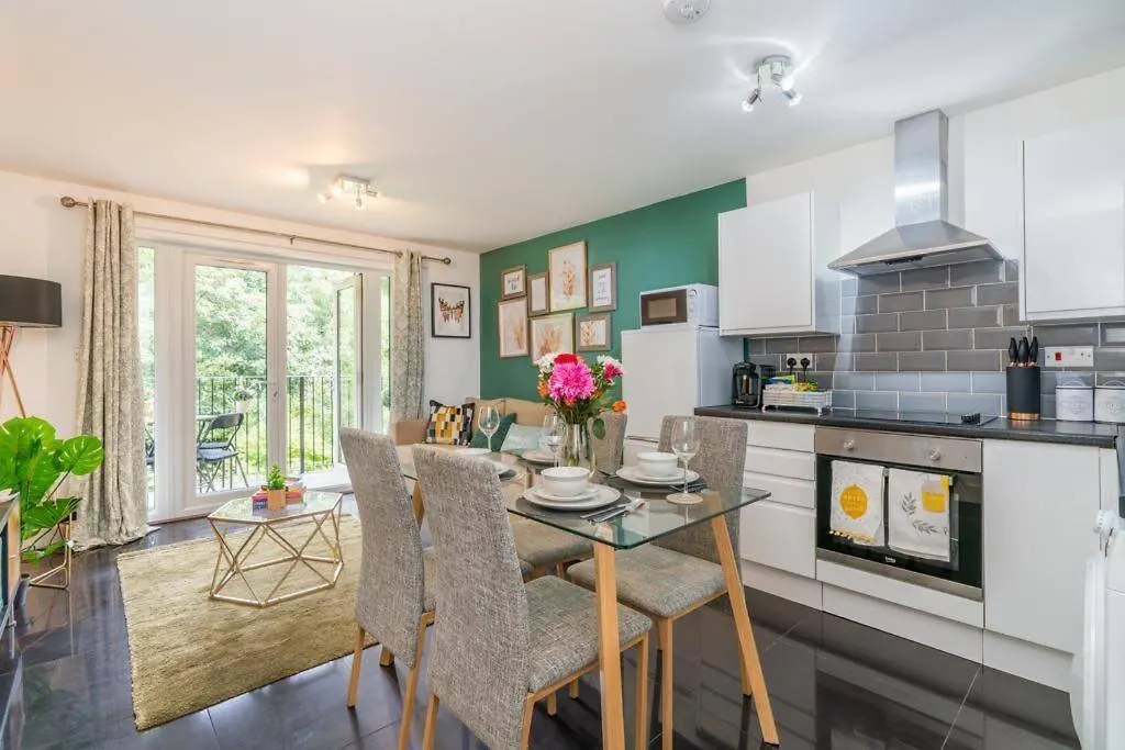 Forest View Apartment- Private Balcony Southampton United Kingdom