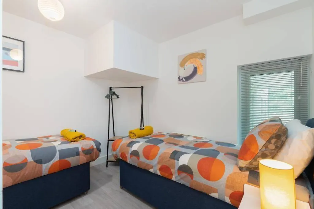 Апартаменты Forest View Apartment- Private Balcony Саутгемптон