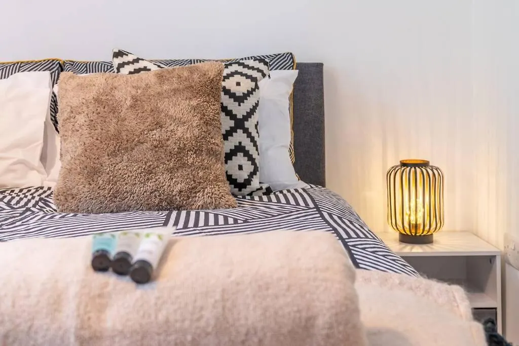 Апартаменты Forest View Apartment- Private Balcony Саутгемптон